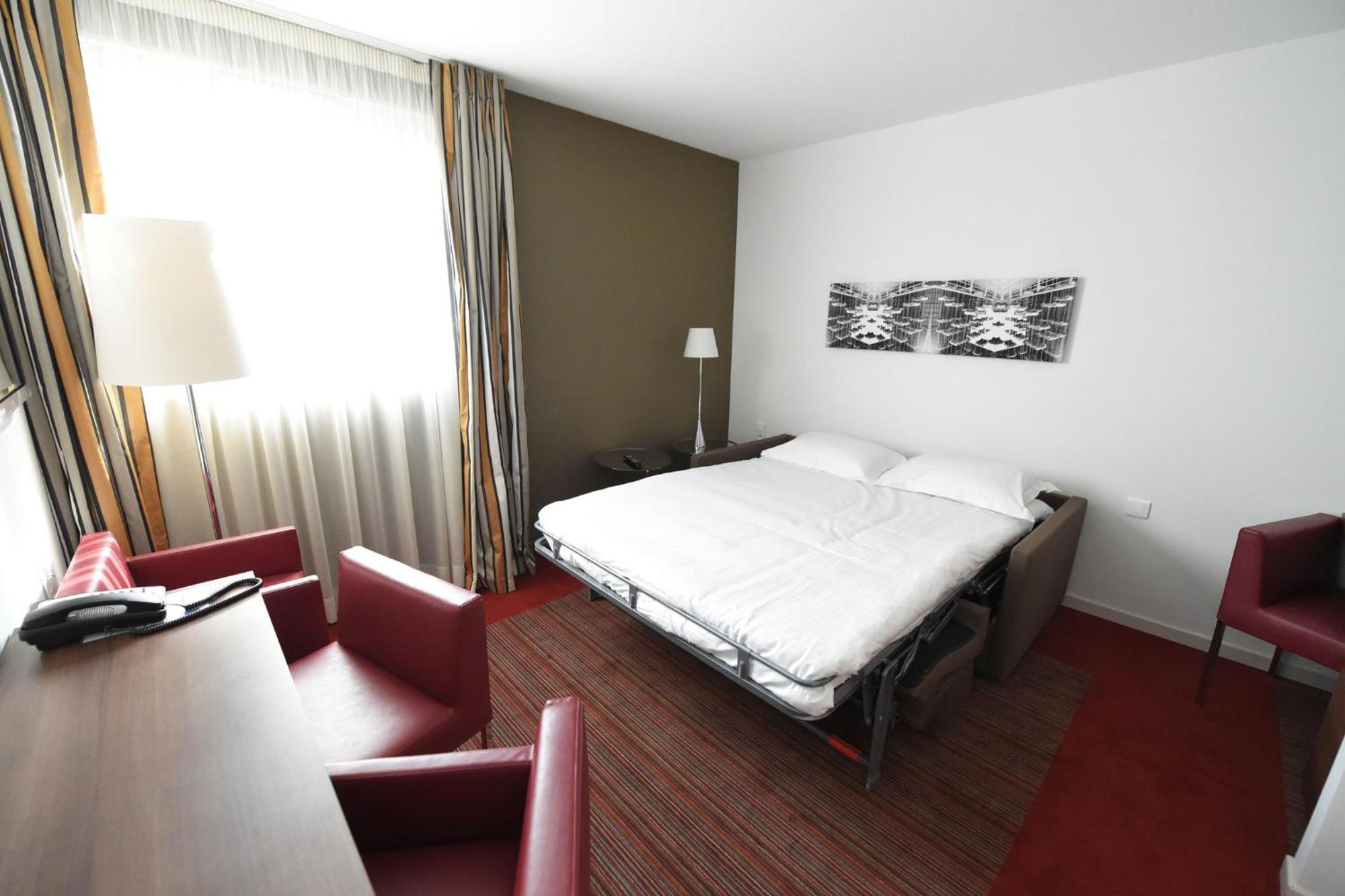 Holiday Inn Mulhouse By Ihg Exterior foto