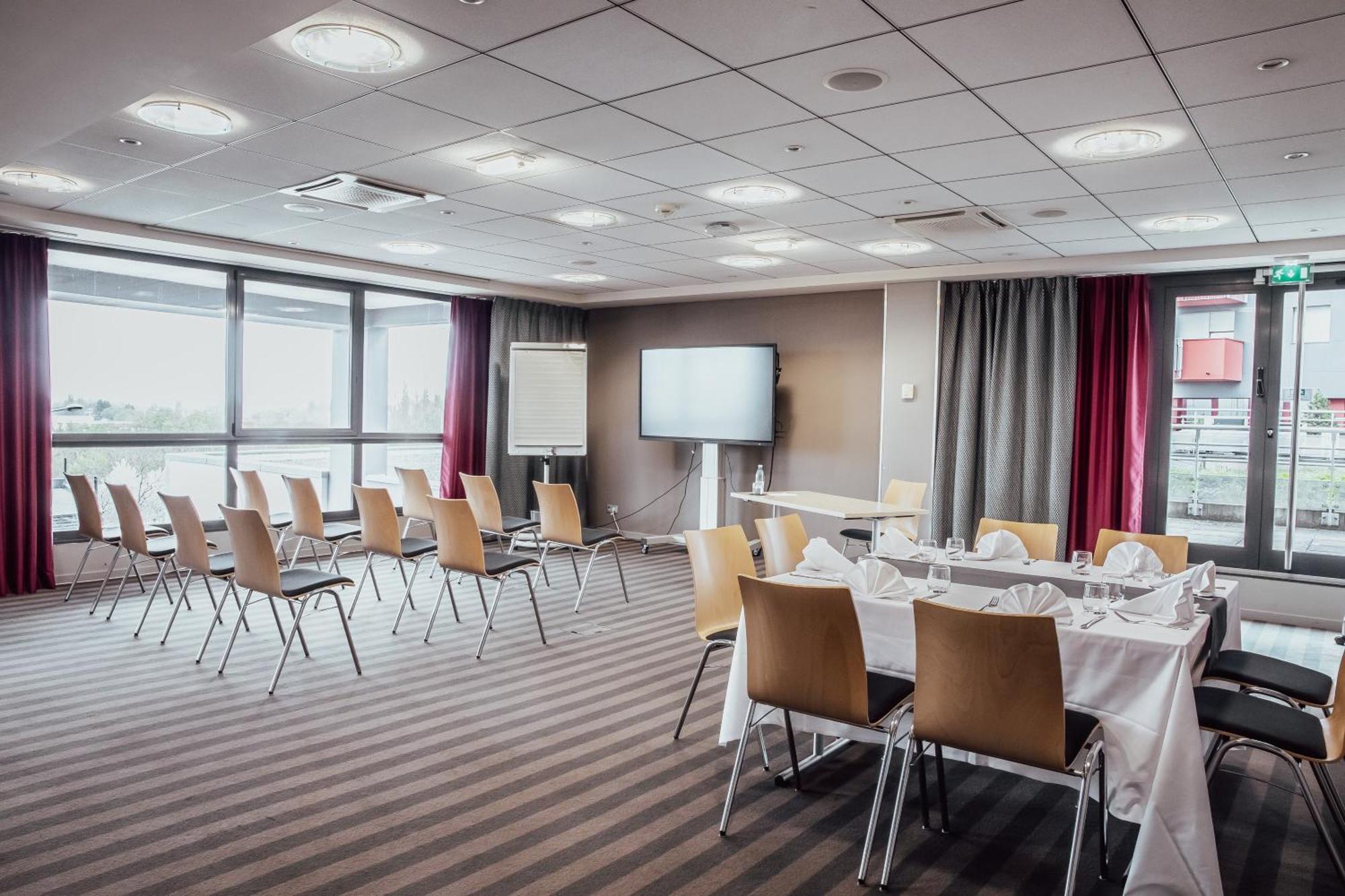 Holiday Inn Mulhouse By Ihg Exterior foto